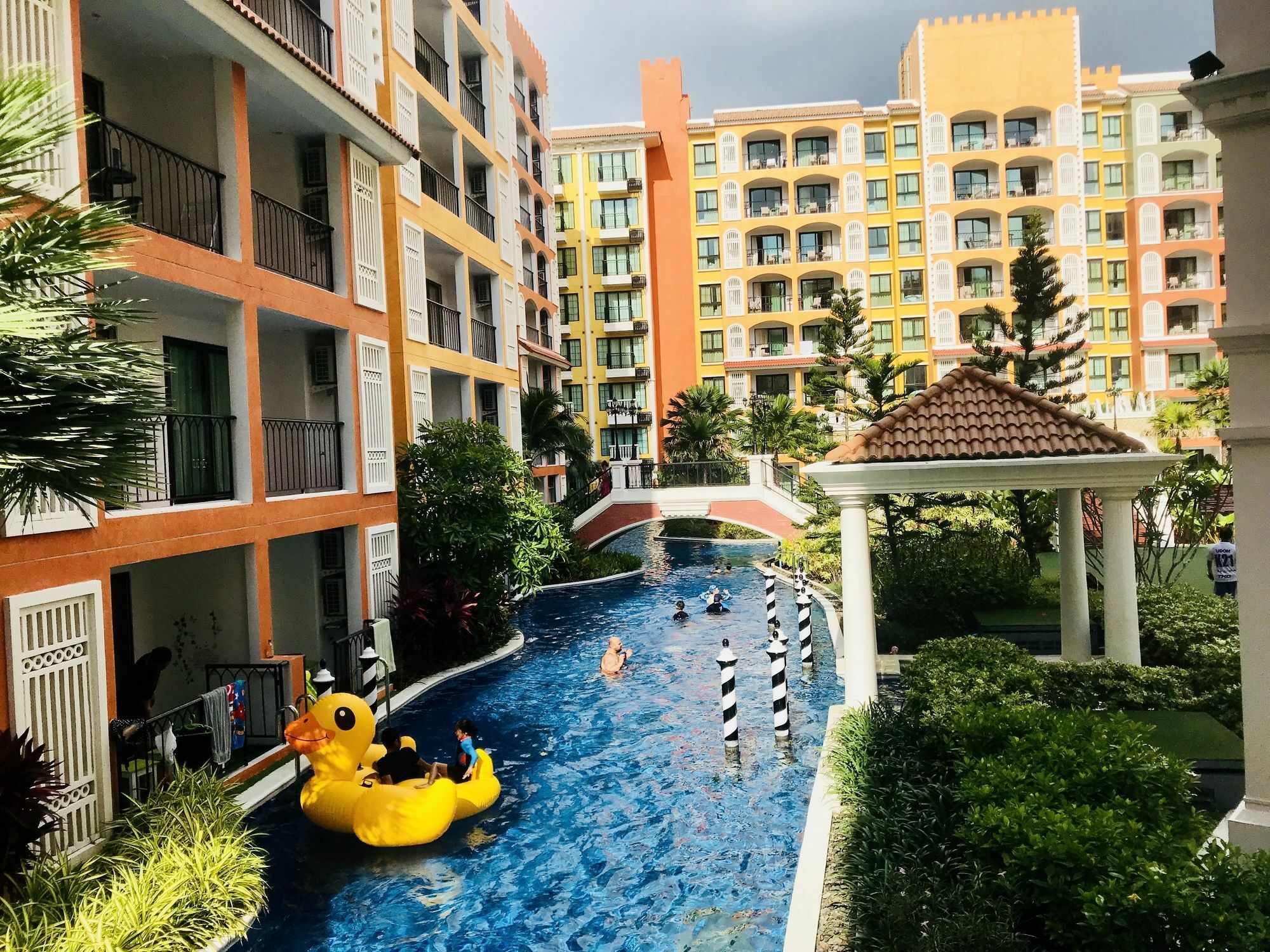 Venetian Pattaya Lägenhet Sattahip Exteriör bild